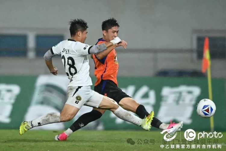 十人厦门飞鹭客场0-1温州,三连胜遭大雨中断 十人厦门飞鹭客场0-1温州,三连胜遭大雨中断
